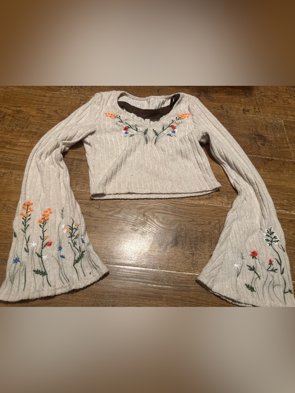 Retro flower child bell sleeve top S